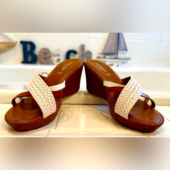 Nine West Sandals!/“Beach House”/Made in Italy! White/tan/size-7.5 - Picture 3 of 8